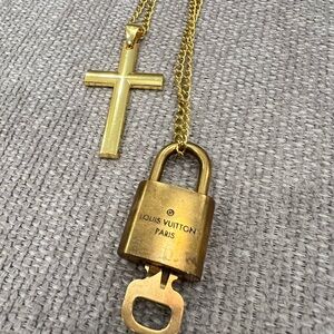 Louis Vuitton Gold Cadenas